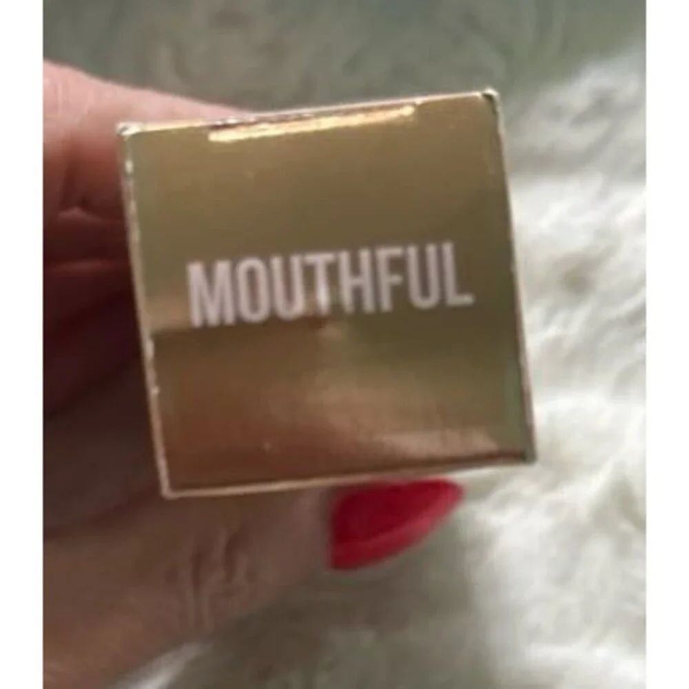 The Gloss in Mouthful